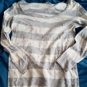 Women's Medium 3/4 Sleeve Shirt